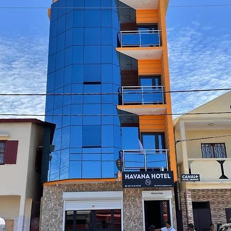 Havana Hotel Morondava Exterior photo