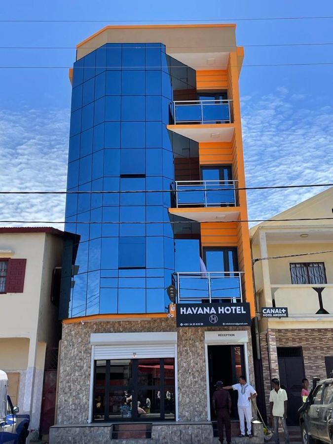 Havana Hotel Morondava Exterior photo